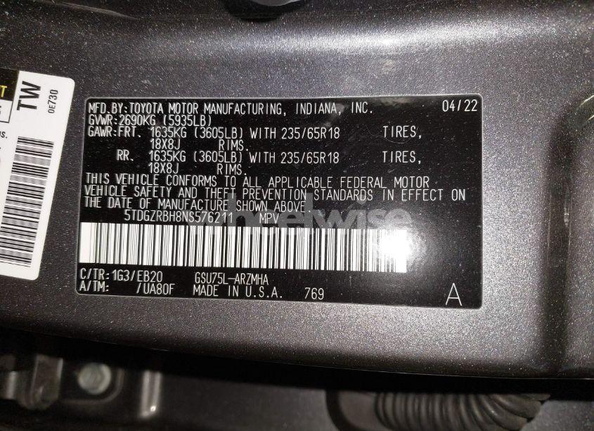 Photo 9 of 2022 Toyota Highlander XLE (VIN 5TDGZRBH8NS576211)