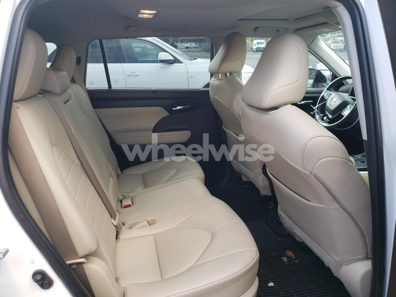 Photo 10 of 2020 TOYOTA HIGHLANDER XLE (VIN 5TDGZRBH9LS504527)