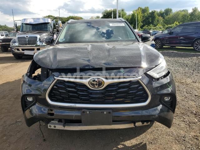 Photo 12 of 2020 TOYOTA HIGHLANDER XLE (VIN 5TDGZRBHXLS051261)
