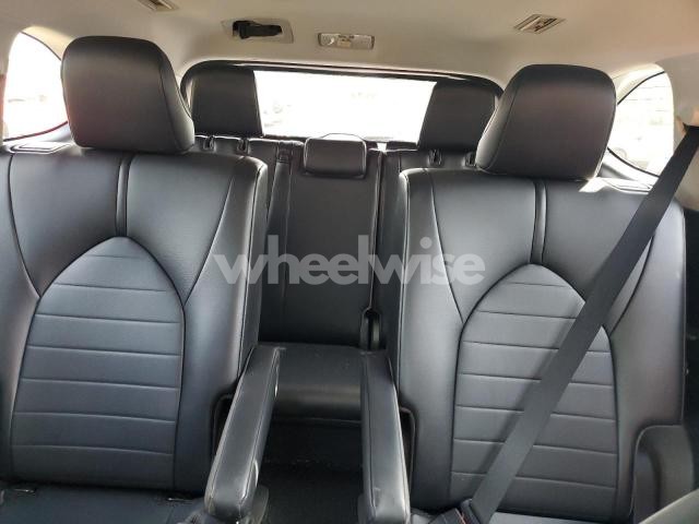 Photo 2 of 2020 TOYOTA HIGHLANDER XLE (VIN 5TDGZRBHXLS051261)