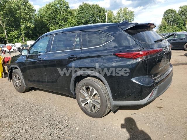 Photo 6 of 2020 TOYOTA HIGHLANDER XLE (VIN 5TDGZRBHXLS051261)