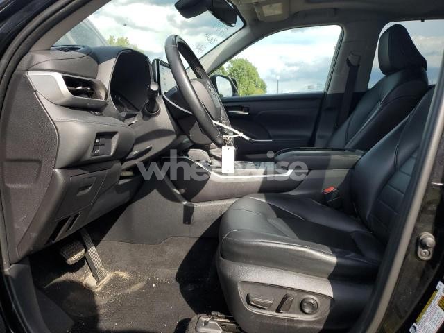 Photo 9 of 2020 TOYOTA HIGHLANDER XLE (VIN 5TDGZRBHXLS051261)