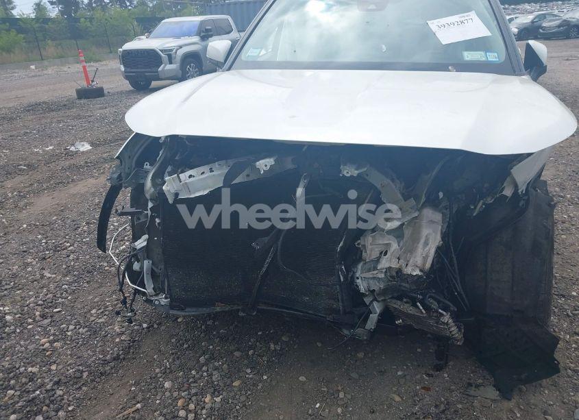 Photo 12 of 2020 Toyota Highlander XLE (VIN 5TDGZRBHXLS052586)