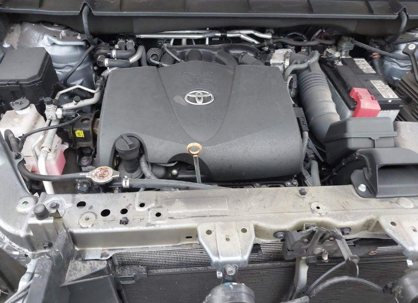 Photo 10 of 2021 Toyota Highlander XLE (VIN 5TDGZRBHXMS066313)