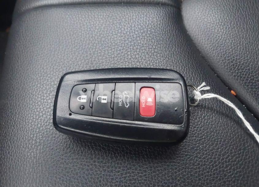 Photo 11 of 2021 Toyota Highlander XLE (VIN 5TDGZRBHXMS084794)