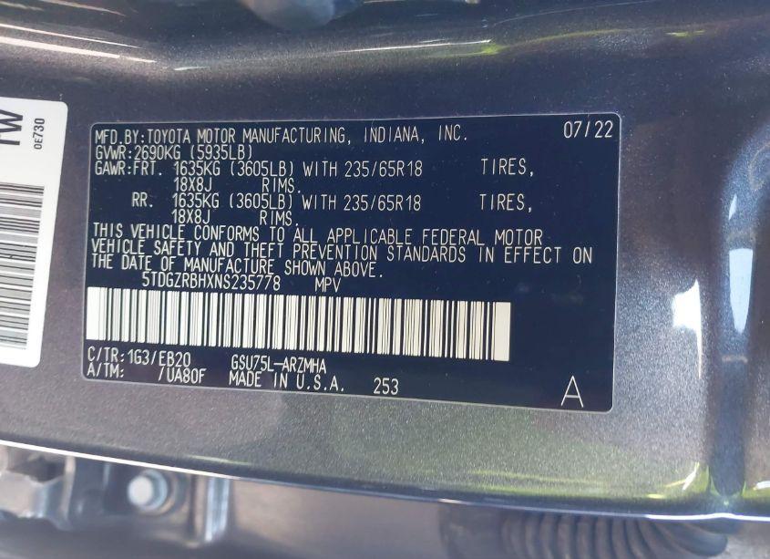 Photo 9 of 2022 Toyota Highlander XLE (VIN 5TDGZRBHXNS235778)