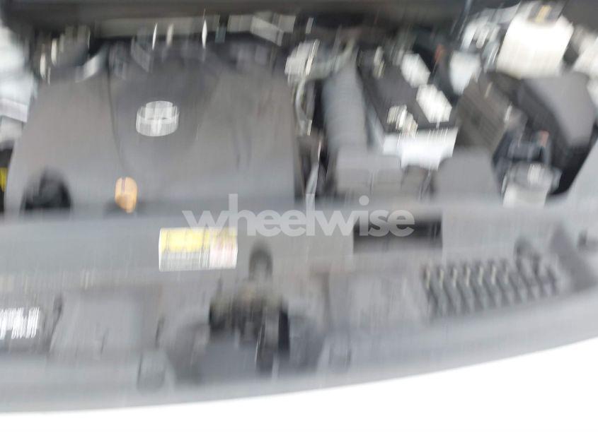 Photo 10 of 2022 Toyota Highlander XLE (VIN 5TDGZRBHXNS568949)