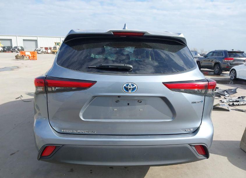 Photo 16 of 2021 Toyota Highlander HYBRID XLE (VIN 5TDHARAH1MS007454)