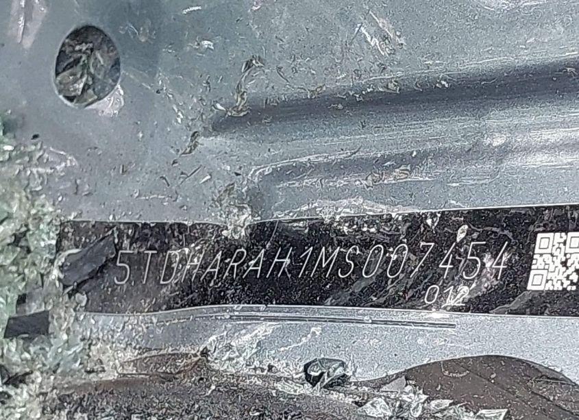 Photo 9 of 2021 Toyota Highlander HYBRID XLE (VIN 5TDHARAH1MS007454)