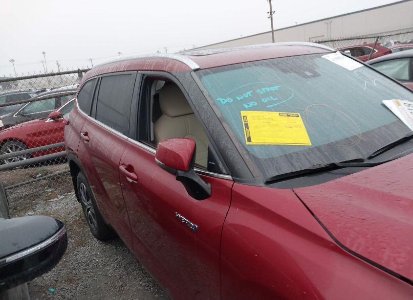 Photo 13 of 2020 Toyota Highlander HYBRID XLE (VIN 5TDHARAH4LS502505)