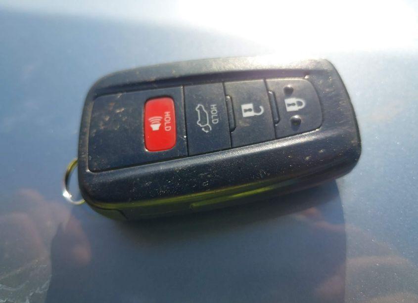 Photo 11 of 2022 Toyota Highlander HYBRID XLE (VIN 5TDHARAH6NS013431)