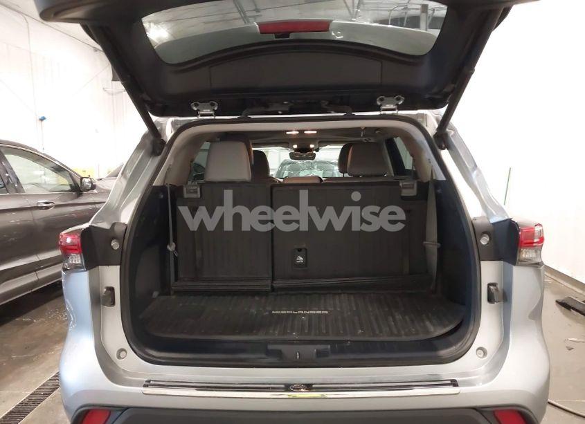 Photo 17 of 2020 Toyota Highlander HYBRID XLE (VIN 5TDHBRCH0LS514290)