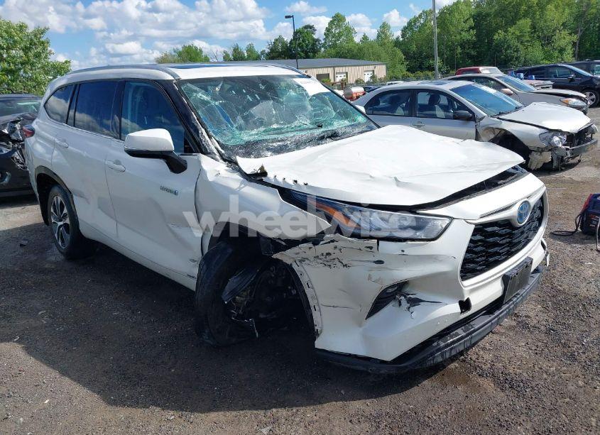 2020 Toyota Highlander HYBRID XLE (VIN 5TDHBRCH3LS510590) main photo