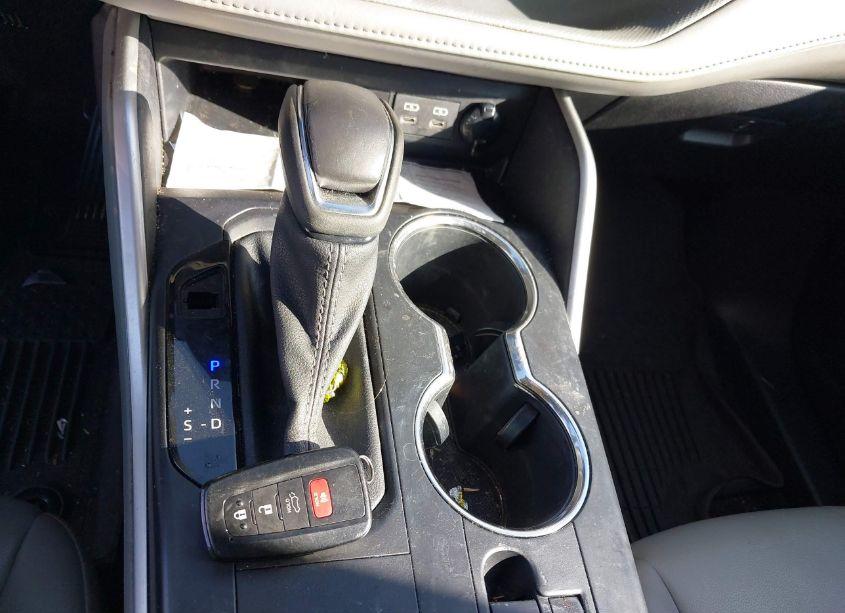 Photo 11 of 2022 Toyota Highlander HYBRID XLE (VIN 5TDHBRCH3NS552163)