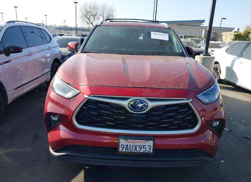 Photo 12 of 2022 Toyota Highlander HYBRID XLE (VIN 5TDHBRCH3NS552163)