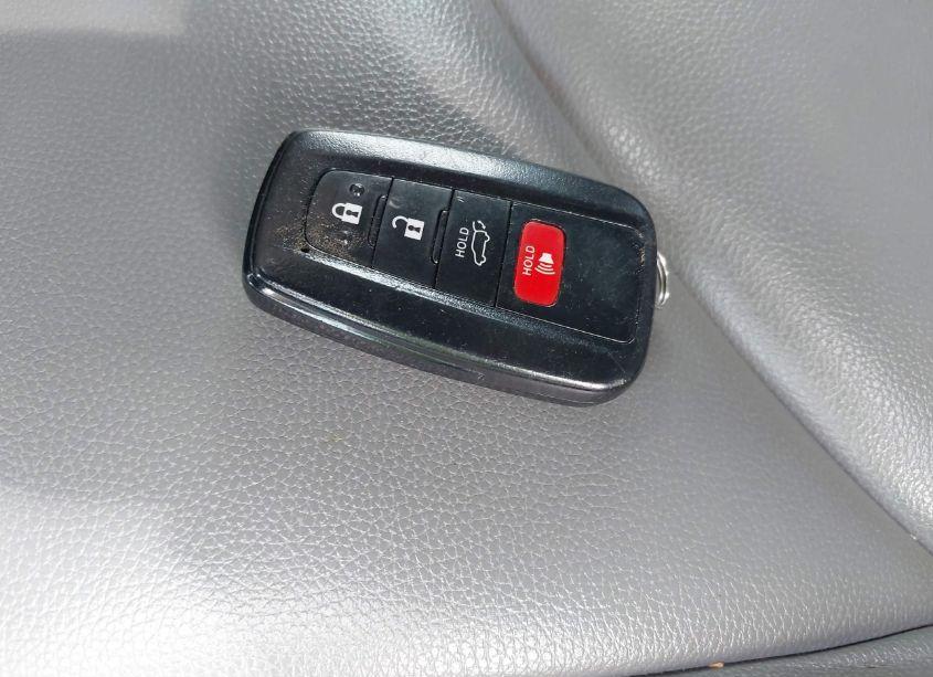 Photo 11 of 2021 Toyota Highlander HYBRID XLE (VIN 5TDHBRCH4MS065813)