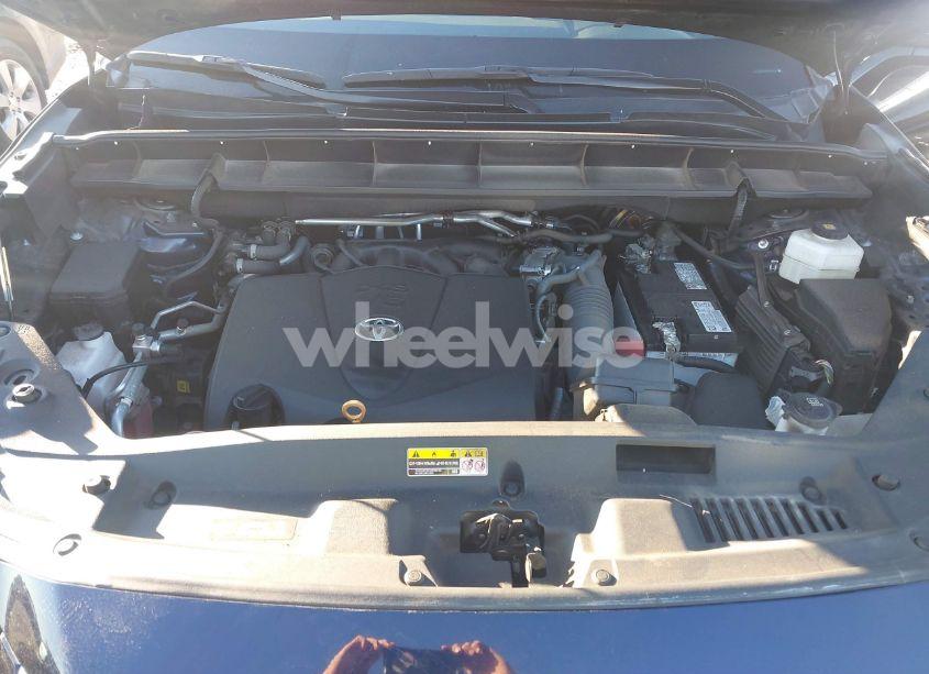 Photo 10 of 2021 Toyota Highlander XLE (VIN 5TDHZRAH3MS083024)