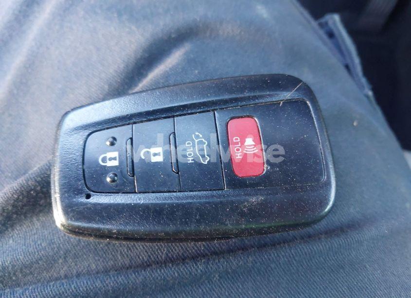 Photo 11 of 2021 Toyota Highlander XLE (VIN 5TDHZRAH3MS083024)