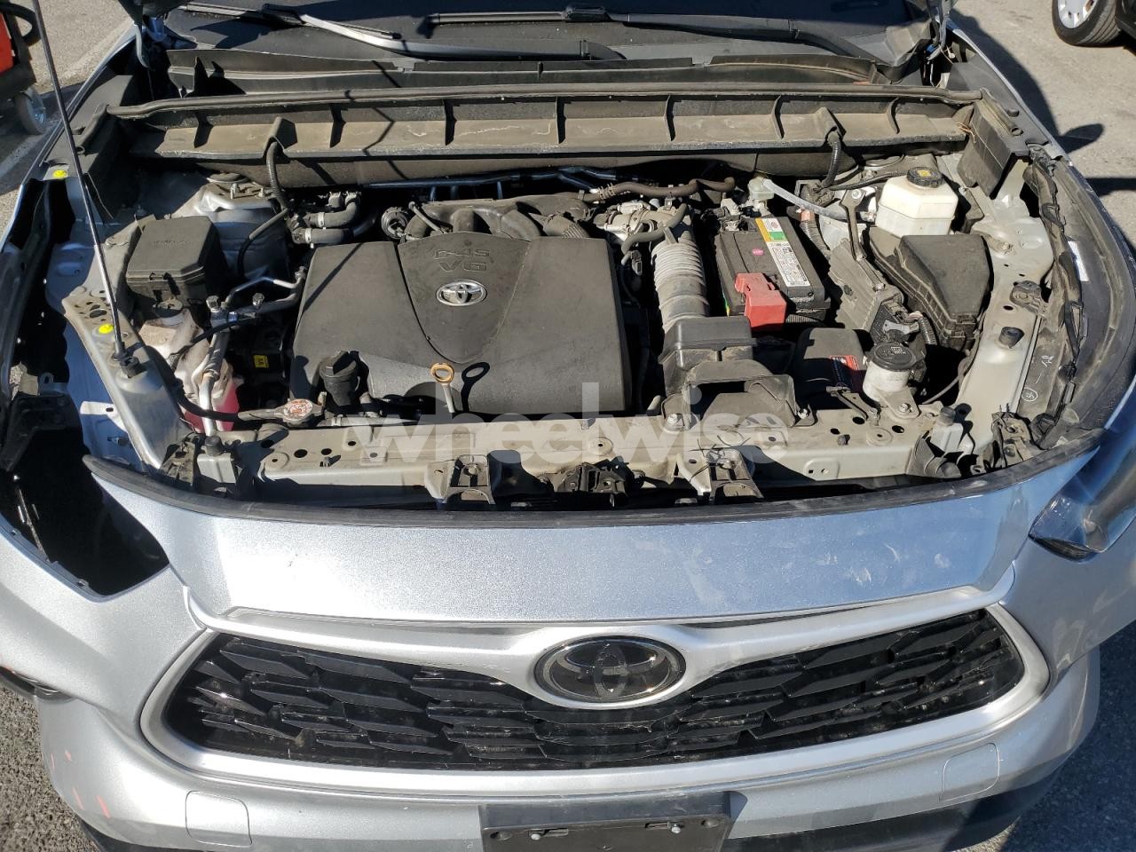 Photo 12 of 2021 TOYOTA HIGHLANDER XLE (VIN 5TDHZRAH3MS514459)