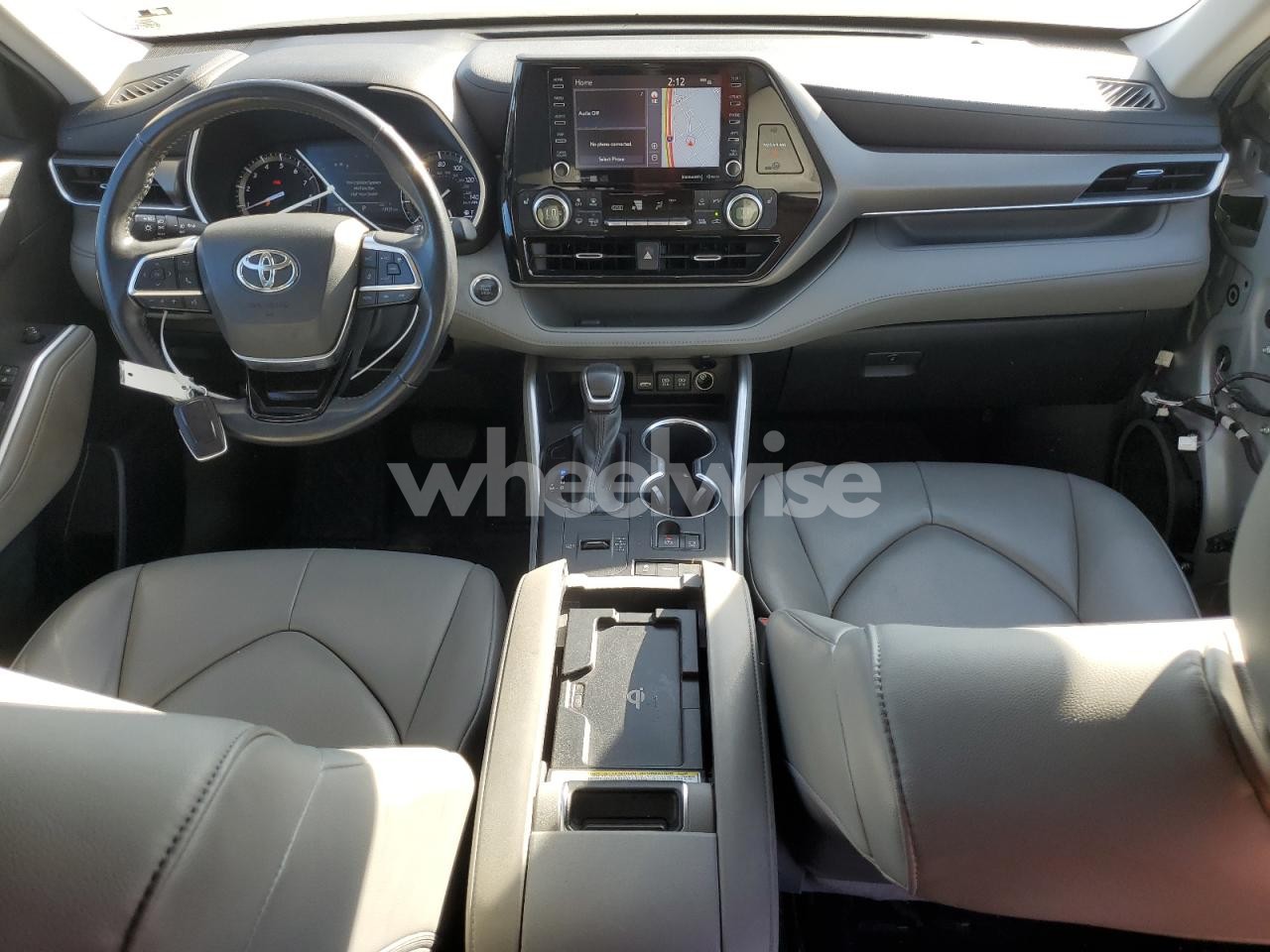 Photo 8 of 2021 TOYOTA HIGHLANDER XLE (VIN 5TDHZRAH3MS514459)