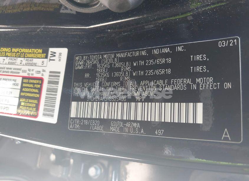 Photo 9 of 2021 Toyota Highlander XLE (VIN 5TDHZRAH3MS525400)