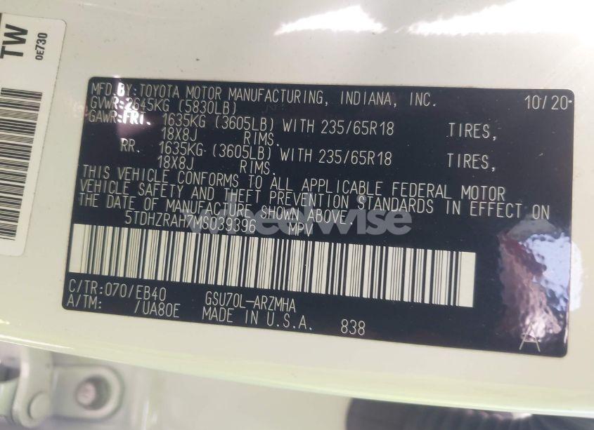 Photo 9 of 2021 Toyota Highlander XLE (VIN 5TDHZRAH7MS039396)