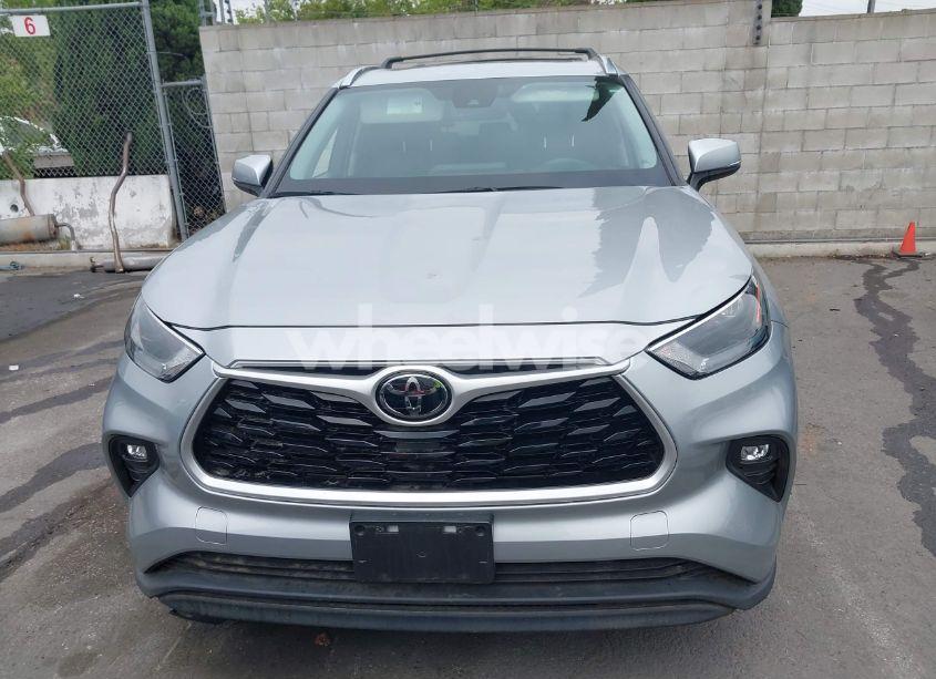 Photo 12 of 2021 Toyota Highlander XLE (VIN 5TDHZRAH7MS519082)