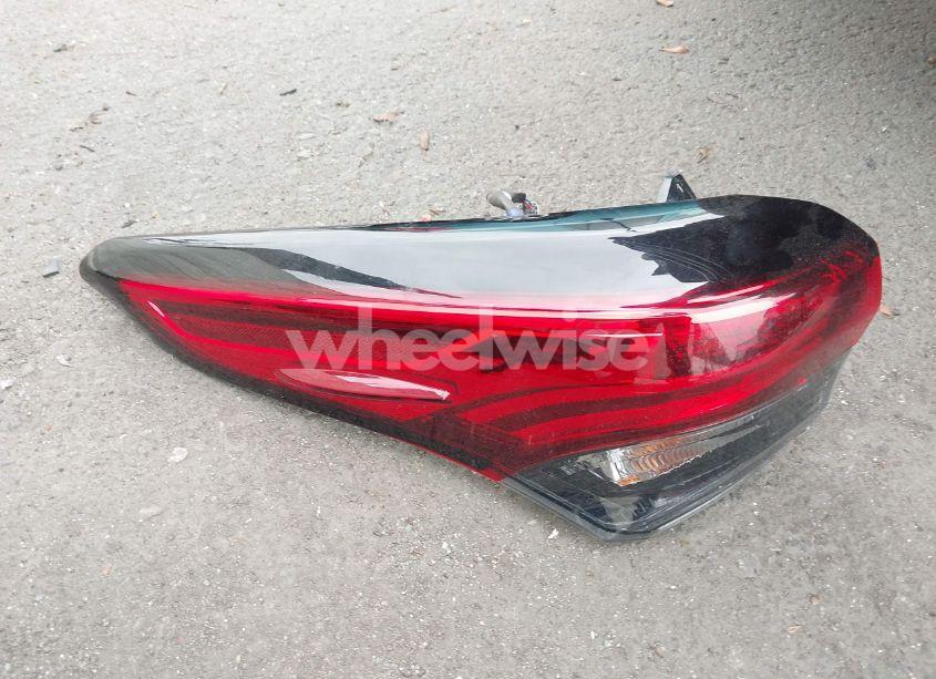 Photo 17 of 2021 Toyota Highlander XLE (VIN 5TDHZRAH7MS519082)