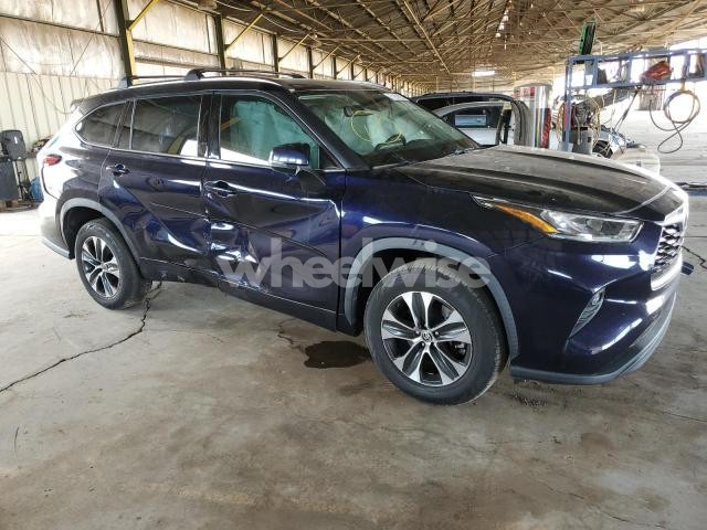 Photo 4 of 2020 TOYOTA HIGHLANDER XLE (VIN 5TDHZRAH8LS010164)