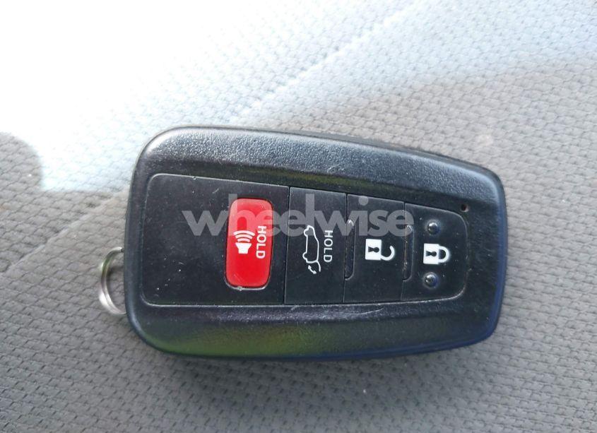 Photo 11 of 2020 Toyota Highlander XLE (VIN 5TDHZRAH9LS015924)