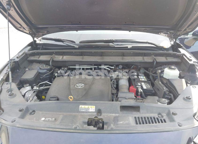 Photo 10 of 2022 Toyota Highlander XLE (VIN 5TDHZRAHXNS091574)