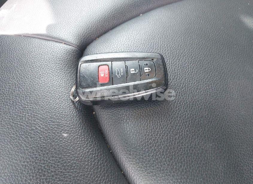 Photo 11 of 2022 Toyota Highlander XLE (VIN 5TDHZRAHXNS091574)