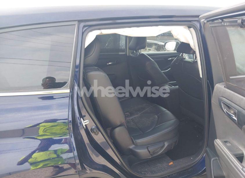 Photo 8 of 2022 Toyota Highlander XLE (VIN 5TDHZRAHXNS091574)