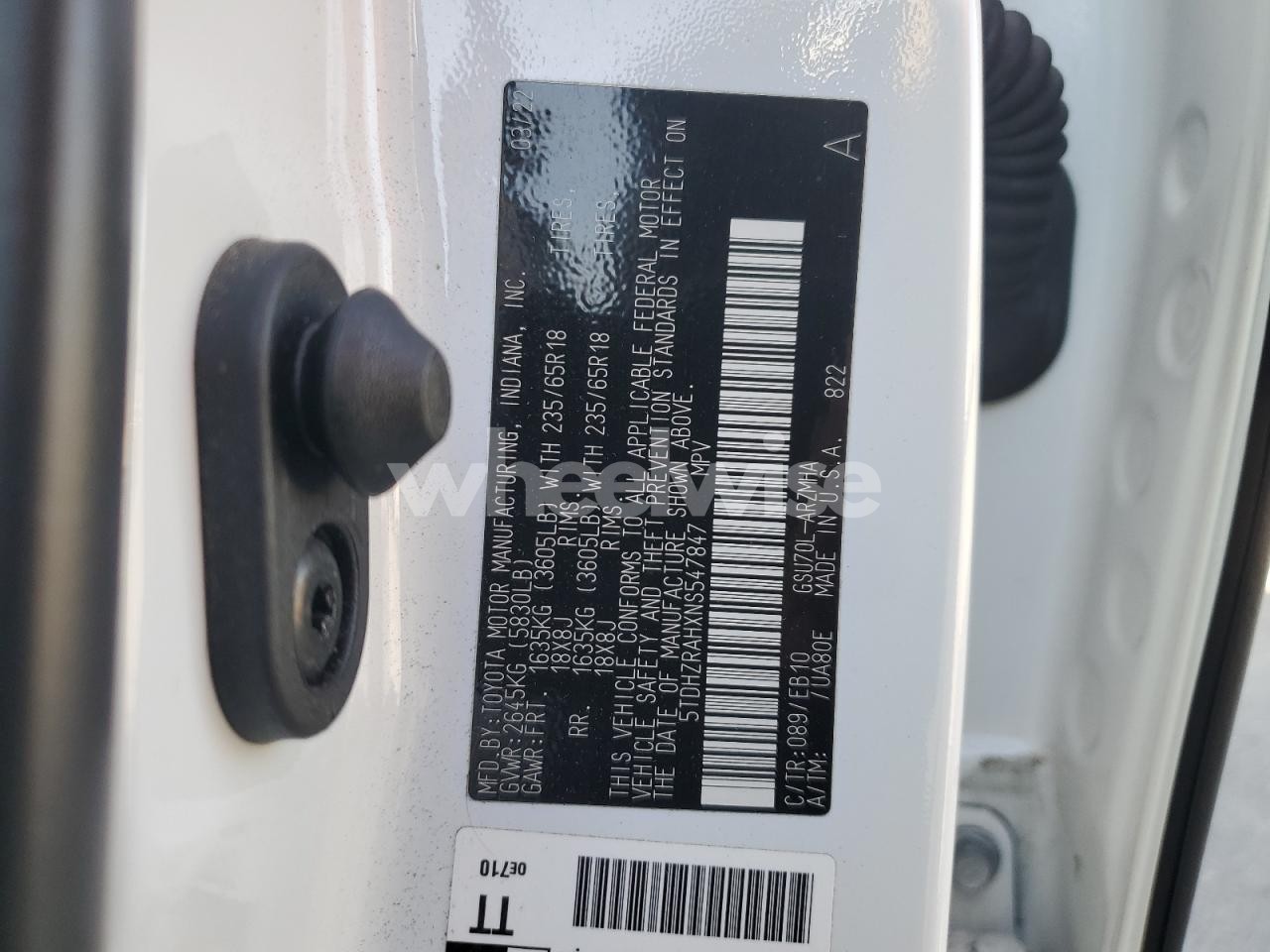 Photo 14 of 2022 TOYOTA HIGHLANDER XLE (VIN 5TDHZRAHXNS547847)