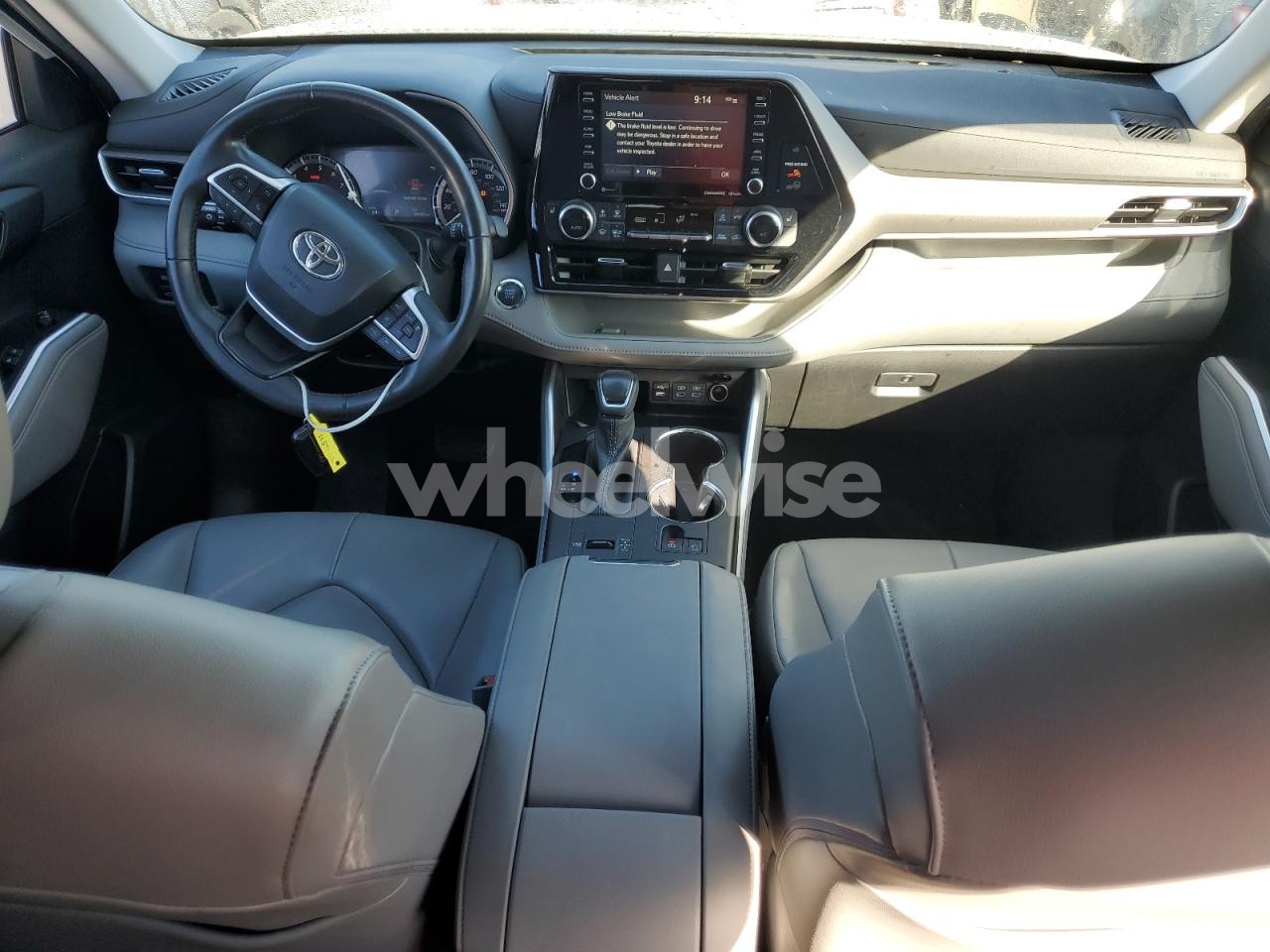 Photo 8 of 2022 TOYOTA HIGHLANDER XLE (VIN 5TDHZRAHXNS547847)