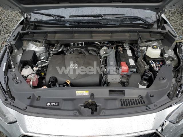 Photo 10 of 2021 TOYOTA HIGHLANDER XLE (VIN 5TDHZRBH0MS128824)