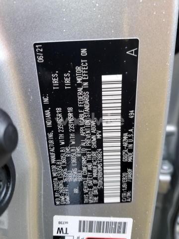 Photo 4 of 2021 TOYOTA HIGHLANDER XLE (VIN 5TDHZRBH0MS128824)