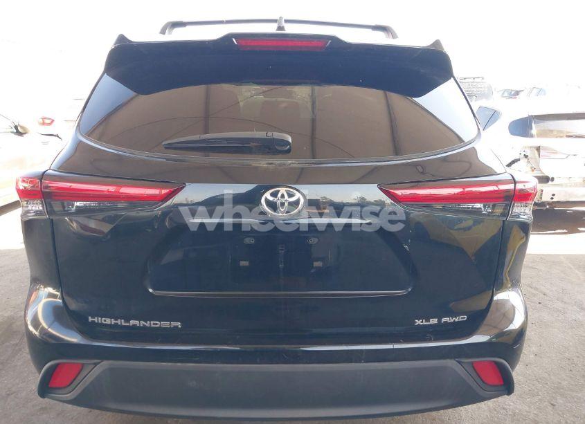 Photo 16 of 2022 Toyota Highlander XLE (VIN 5TDHZRBH0NS202972)