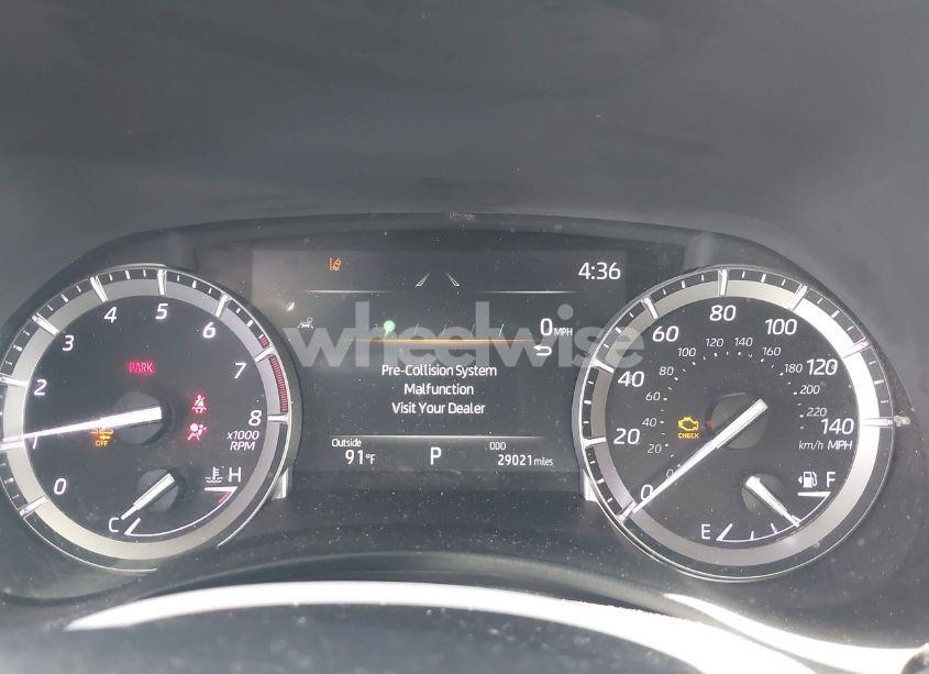 Photo 7 of 2022 Toyota Highlander XLE (VIN 5TDHZRBH0NS202972)