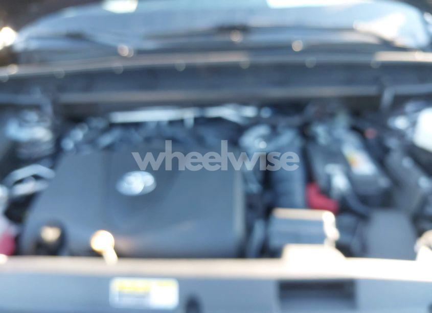 Photo 10 of 2021 Toyota Highlander XLE (VIN 5TDHZRBH1MS150363)