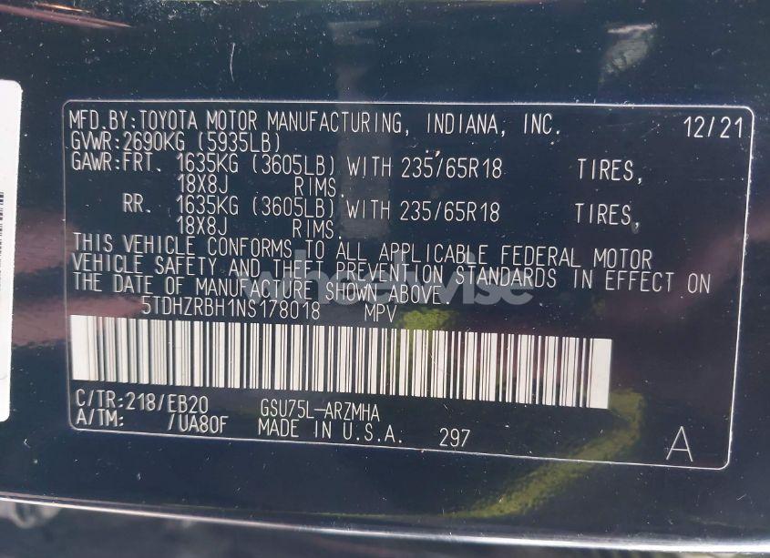 Photo 9 of 2022 Toyota Highlander XLE (VIN 5TDHZRBH1NS178018)