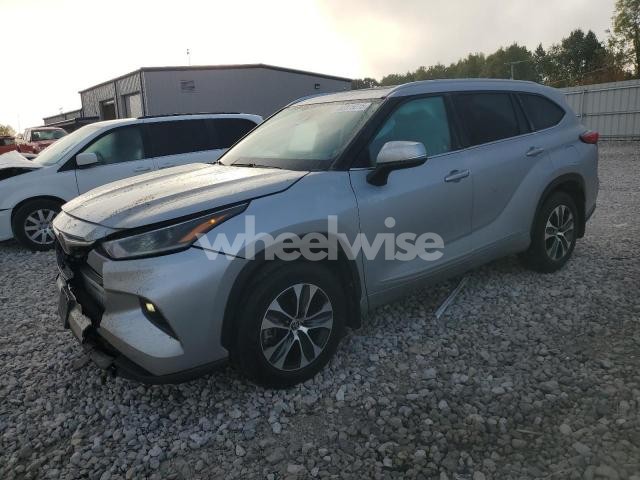 2021 TOYOTA HIGHLANDER XLE (VIN 5TDHZRBH3MS148002) main photo