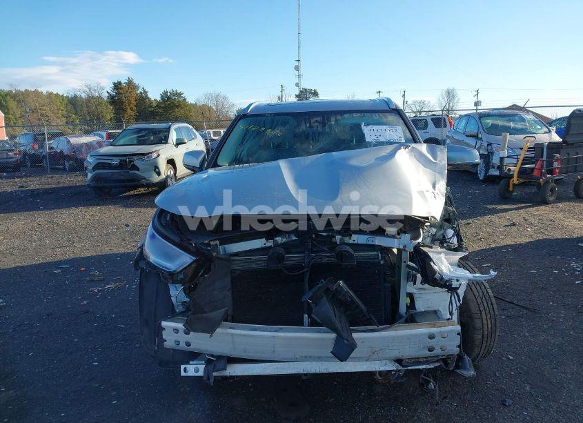 Photo 12 of 2021 Toyota Highlander XLE (VIN 5TDHZRBH3MS533317)