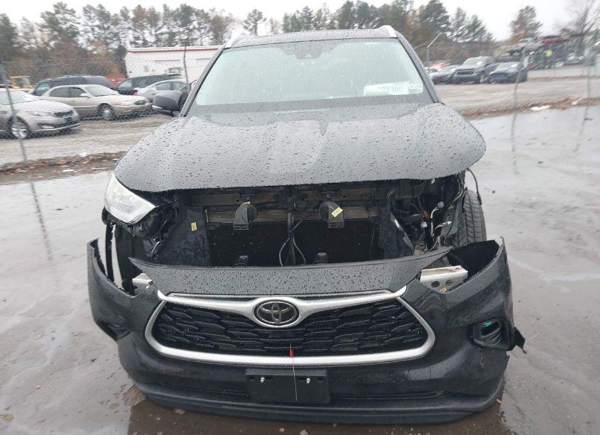 Photo 13 of 2020 Toyota Highlander XLE (VIN 5TDHZRBH4LS509560)