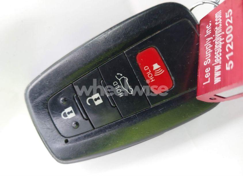 Photo 11 of 2021 Toyota Highlander XLE (VIN 5TDHZRBH4MS068577)