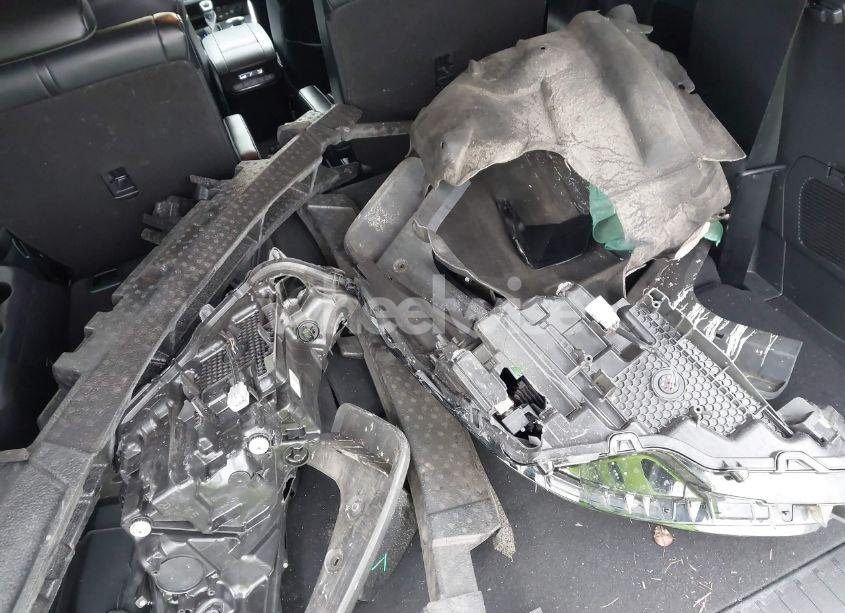 Photo 12 of 2021 Toyota Highlander XLE (VIN 5TDHZRBH4MS068577)