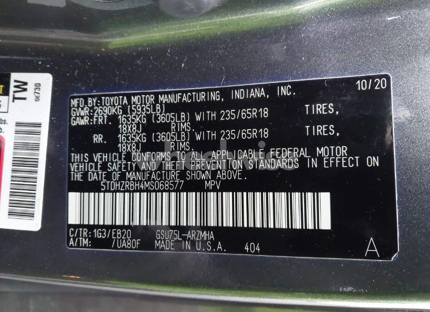 Photo 9 of 2021 Toyota Highlander XLE (VIN 5TDHZRBH4MS068577)