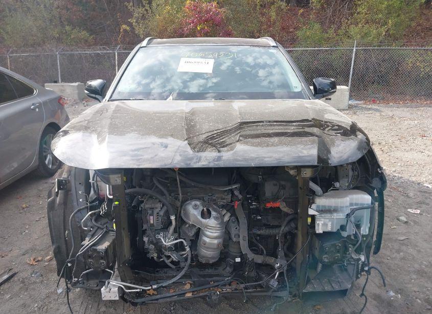 Photo 13 of 2021 Toyota Highlander XLE (VIN 5TDHZRBH4MS545993)