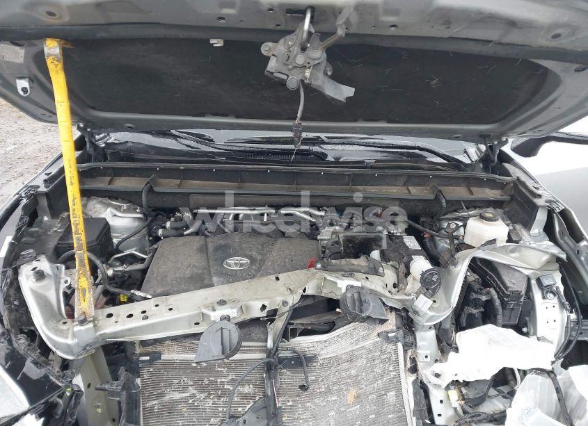 Photo 10 of 2022 Toyota Highlander XLE (VIN 5TDHZRBH4NS597187)