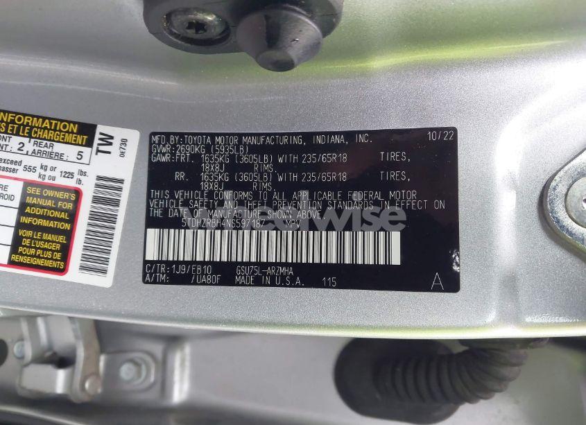 Photo 9 of 2022 Toyota Highlander XLE (VIN 5TDHZRBH4NS597187)